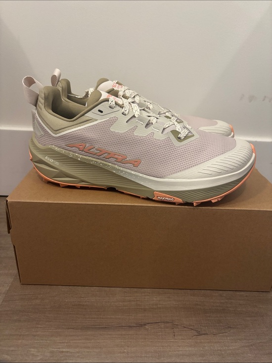 Altra Shoes - Altra Women's Experience Wild 3 tan size 10 new with box